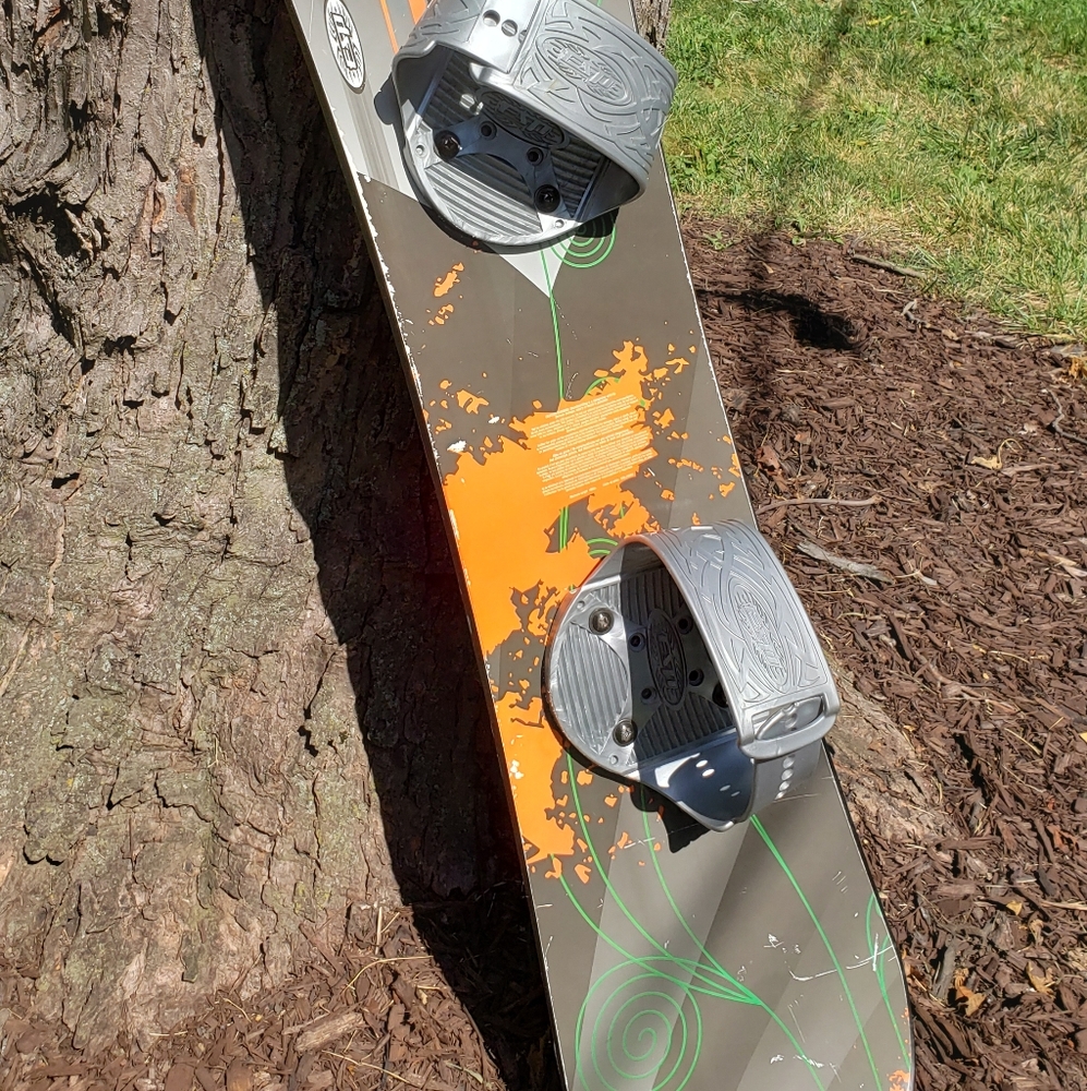 Snowboard - Picture 3 of 6